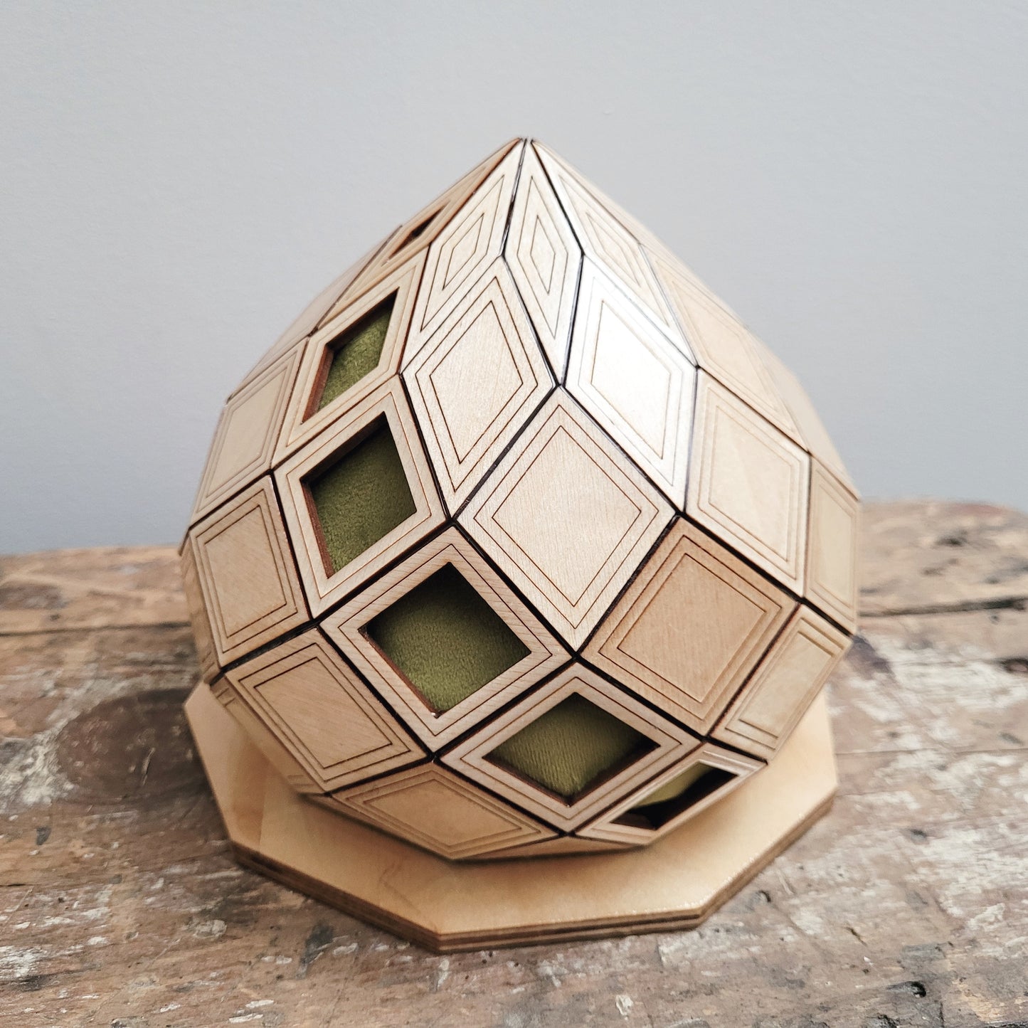 Divine Cocoon Model|Children's urn|Eco-responsible